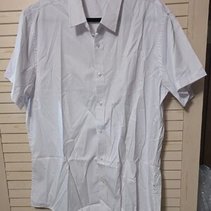 Classic Short-Sleeve Button-Down Shirt in White